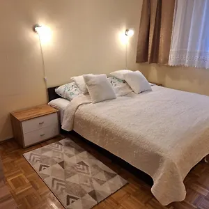 Gvadányi Rezidencia Apartman